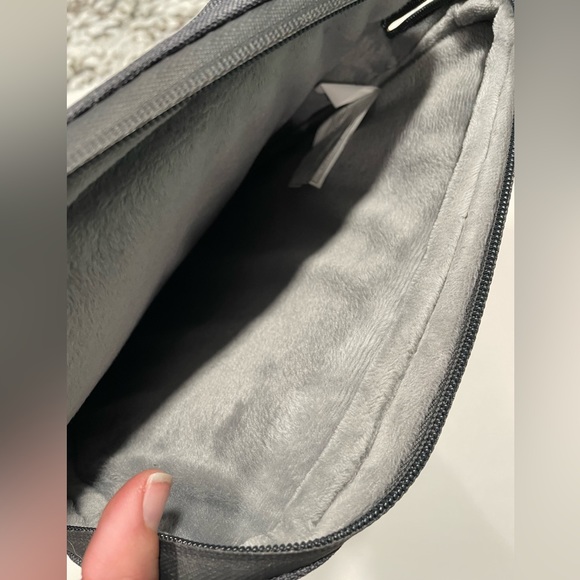 EUC HP 15” Laptop Sleeve - Picture 4 of 4